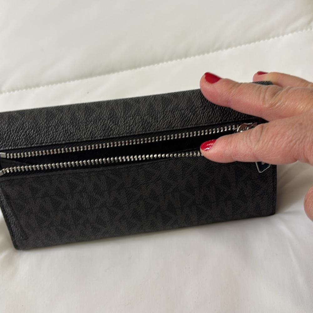 Michael Kors Trifold wallet. Black and gray with silver accents. - Picture 6 of 7